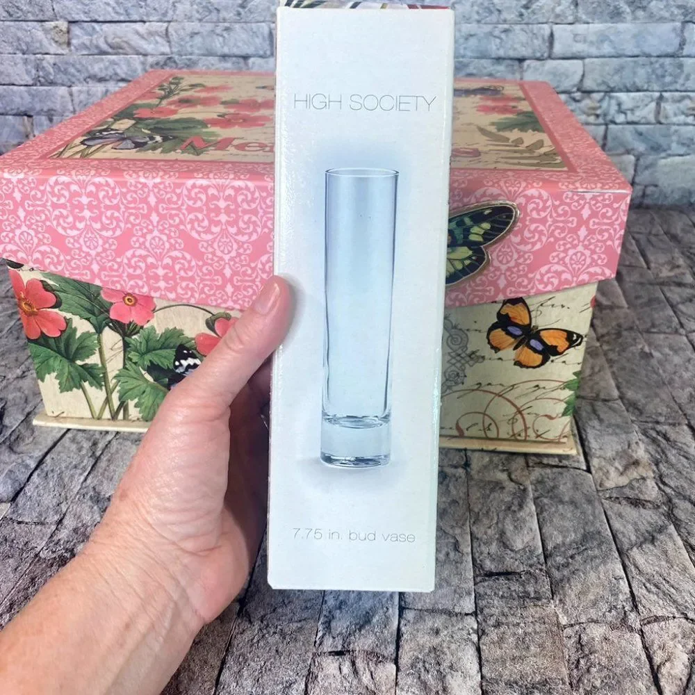 Tappered Glass Vase NWT 7.75 Inches High Society Circleware Made in Turkey
